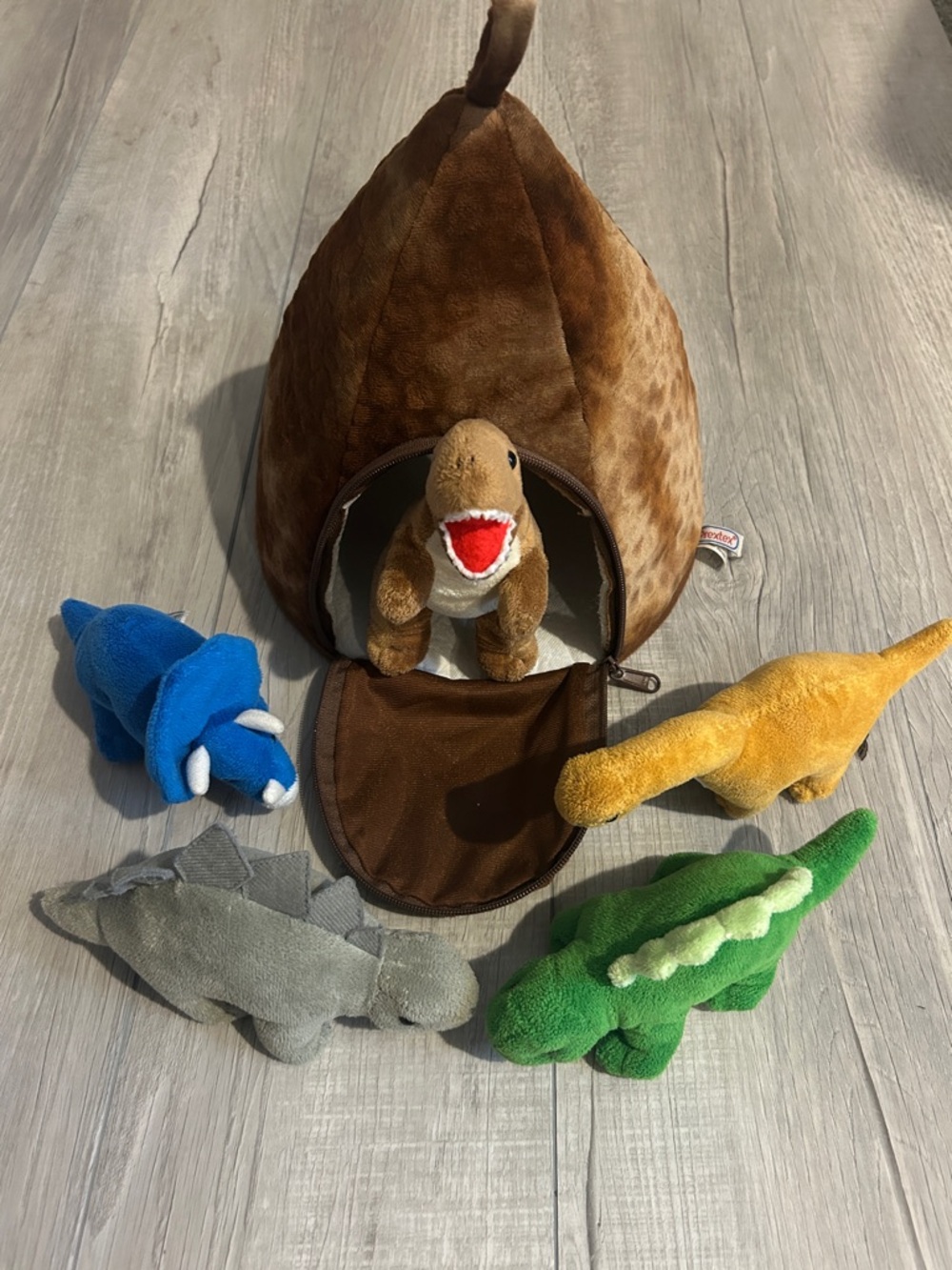 Pretex Dinosaur Plush Volcano Playset including 5 Dinosaurs